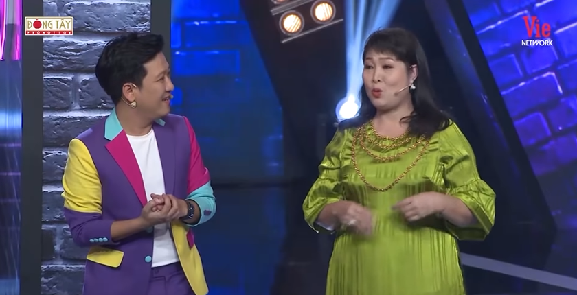 NSND Hồng Vân thẳng thắn nói Trường Giang: 'Em làm MC kiểu gì vậy' ảnh 1