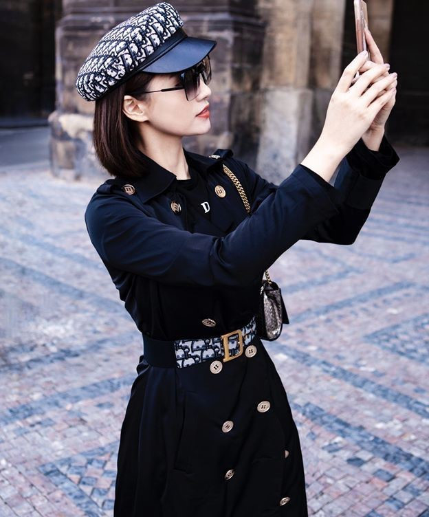 Xách vali đồ hiệu đến trường quay, Lã Thanh Huyền gây choáng về độ chịu chơi ảnh 3