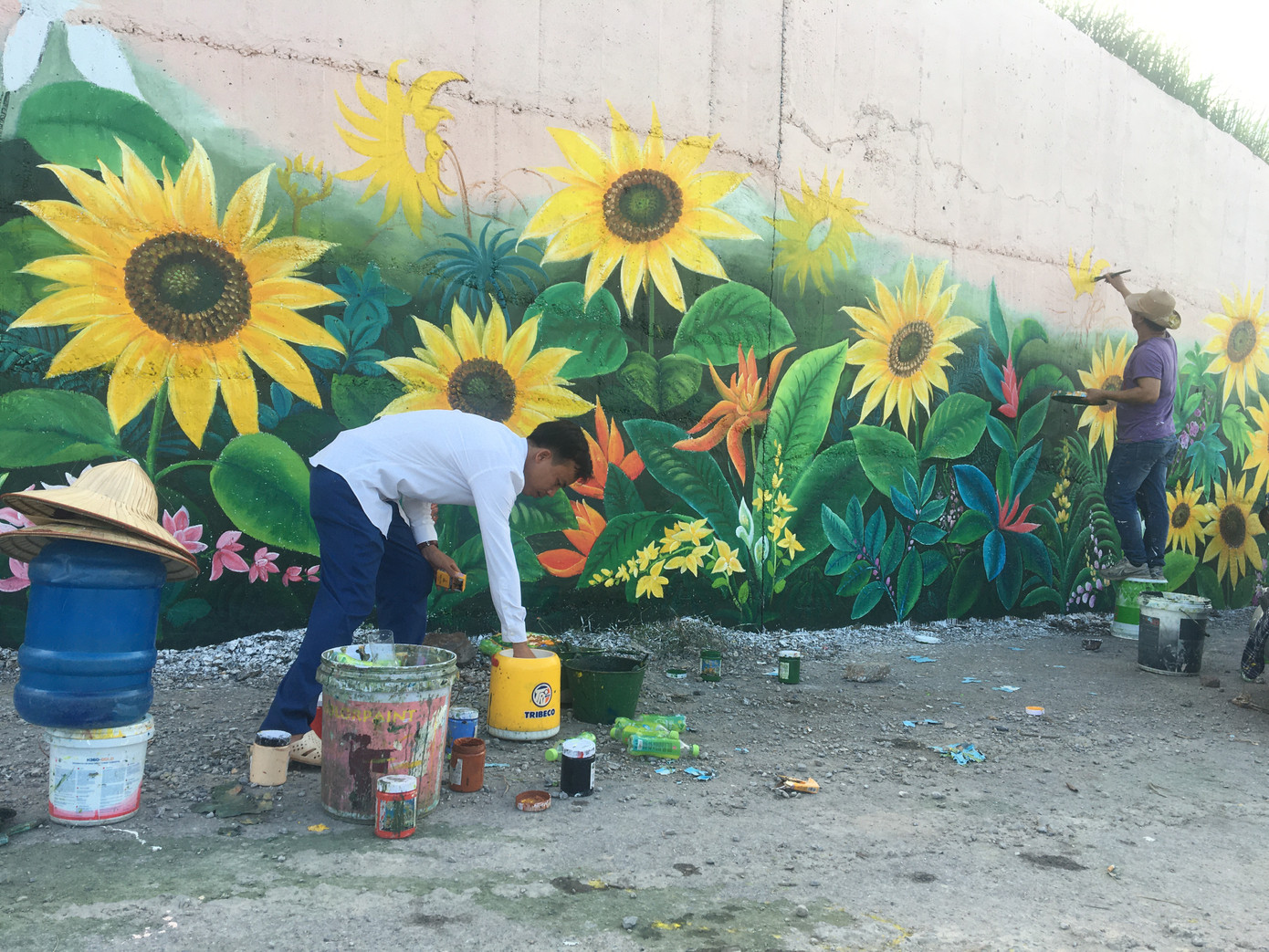 Cận cảnh những tác phẩm bích họa lớn nhất Thủ đô ảnh 19