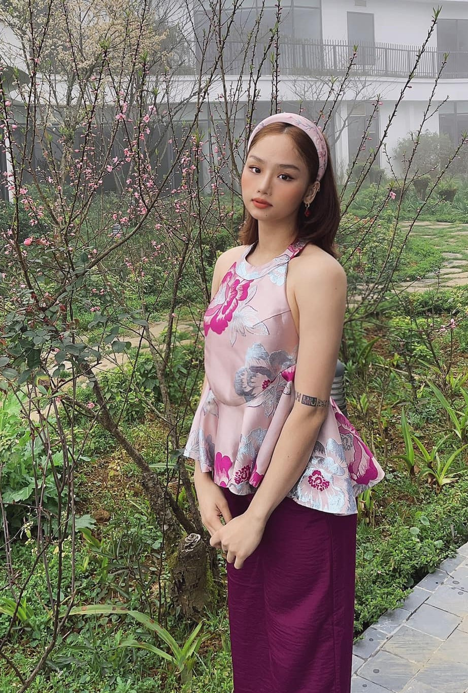 Mỹ nhân Việt khoe sắc vóc sau Tết, Lệ Quyên, Ngọc Trinh... giữ dáng đáng mơ ước ảnh 2