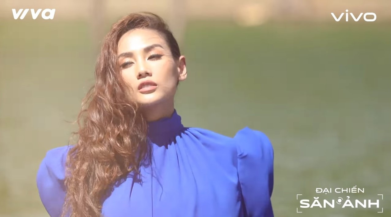 Võ Hoàng Yến đọ dáng cùng Hòa Minzy, khí chất chuẩn siêu mẫu đỉnh cao ảnh 2