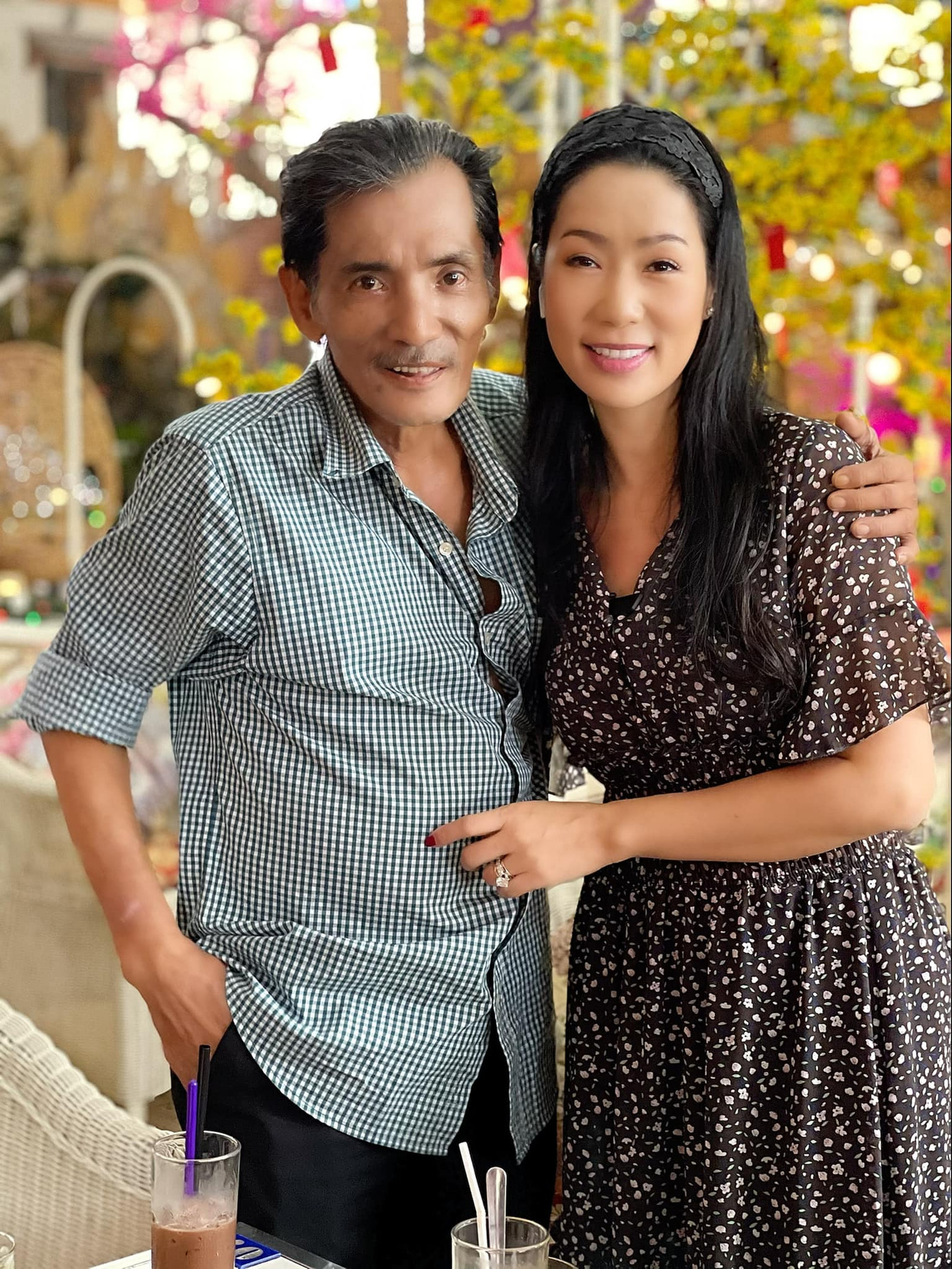 Hình ảnh mới nhất của Thương Tín sau đột quỵ và thông tin về sử dụng số tiền hỗ trợ ảnh 2