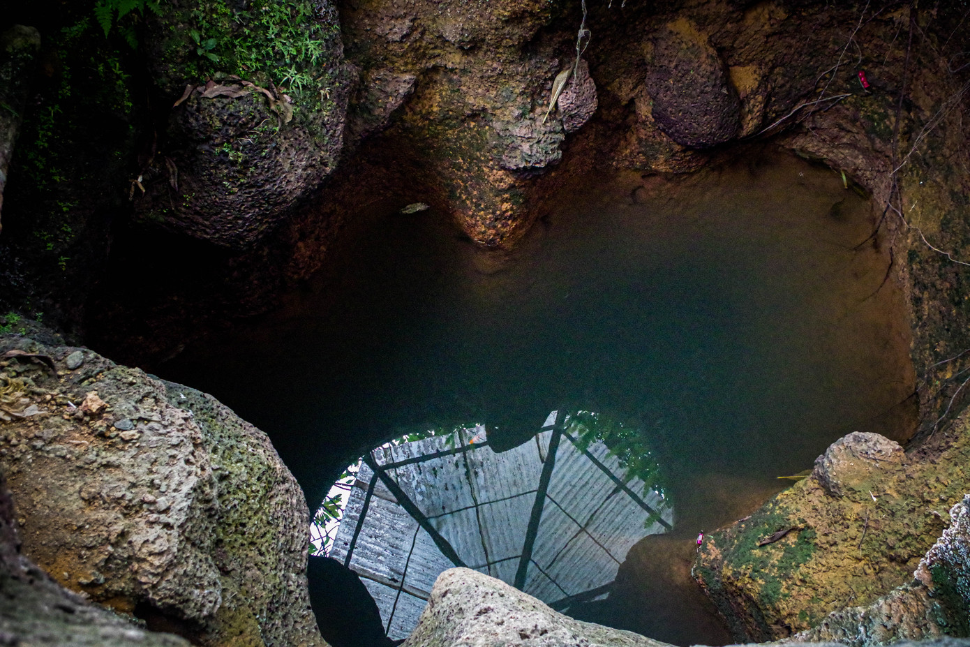 Bí ẩn những chiếc giếng cổ thiên tạo tại Hà Nội ảnh 16