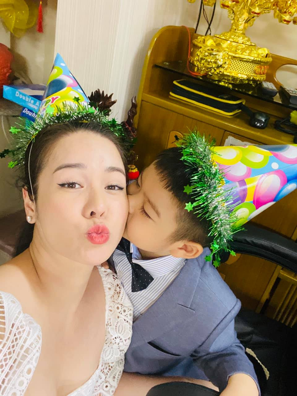 Sao Việt lên tiếng bức xúc thay Nhật Kim Anh khi bị cô giáo của con trai 'bỏ qua' ảnh 1