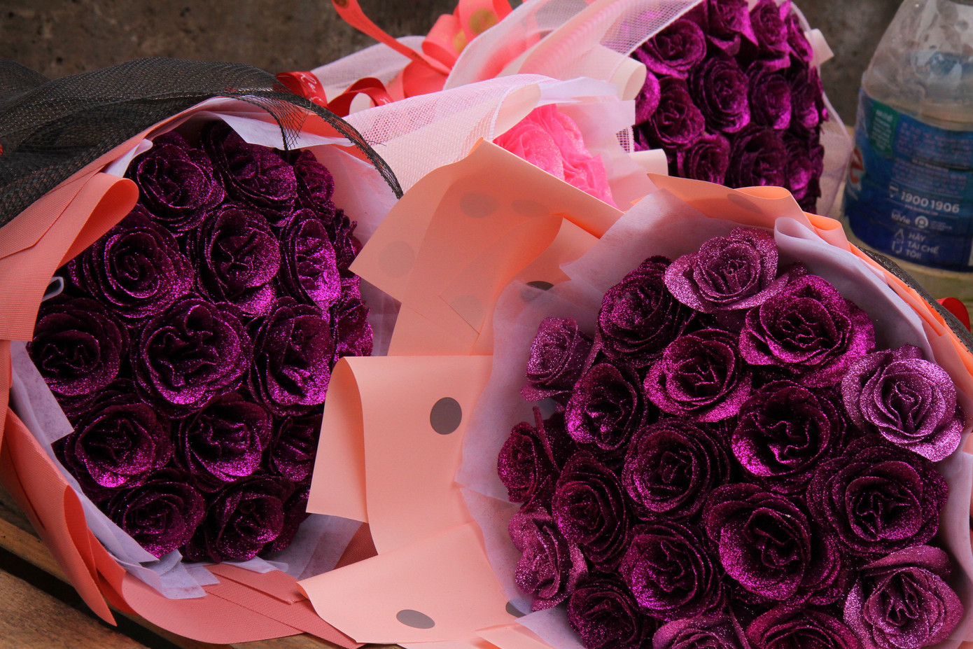 Giá hoa tăng vọt trước ngày 8/3, chủ hàng thuê thêm người chốt đơn online ảnh 13