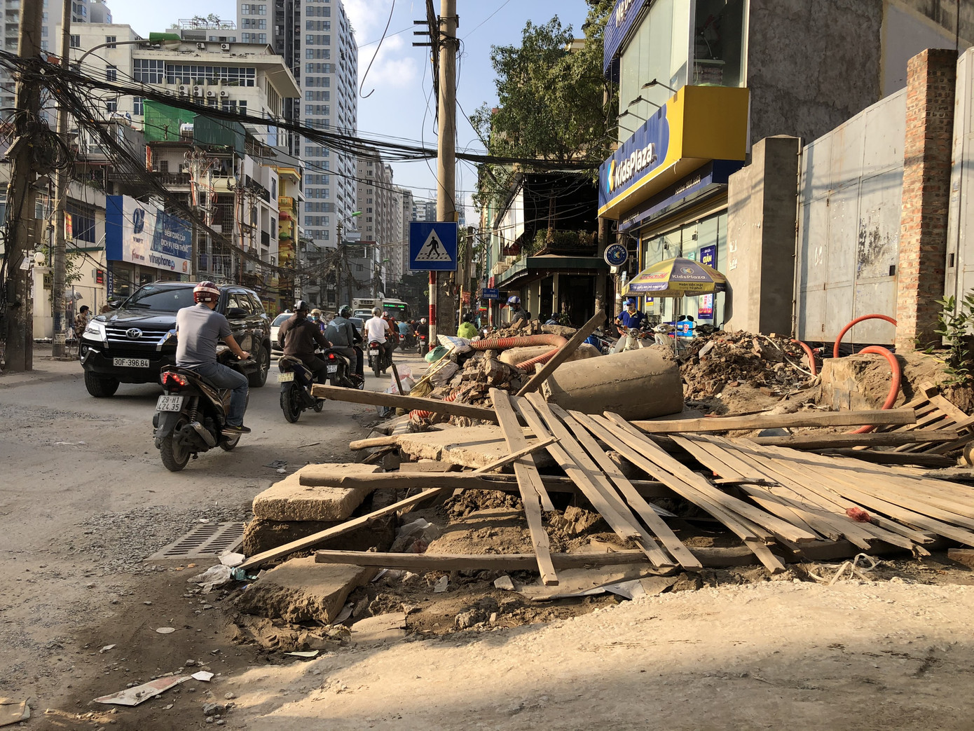 Thi công ì ạch, đường Vũ Trọng Phụng thành nỗi ám ảnh với người dân Thủ đô ảnh 6