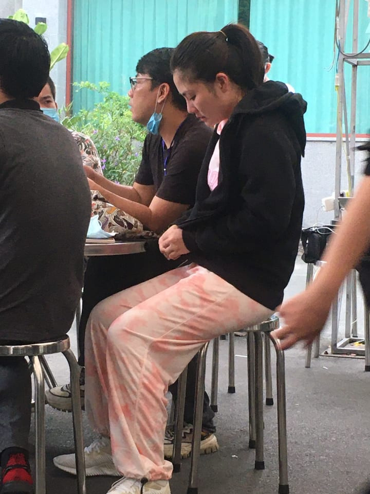 Ngọc Lan lên tiếng khi mặc trang phục màu hồng tới lễ tang nghệ sĩ Chí Tài ảnh 1