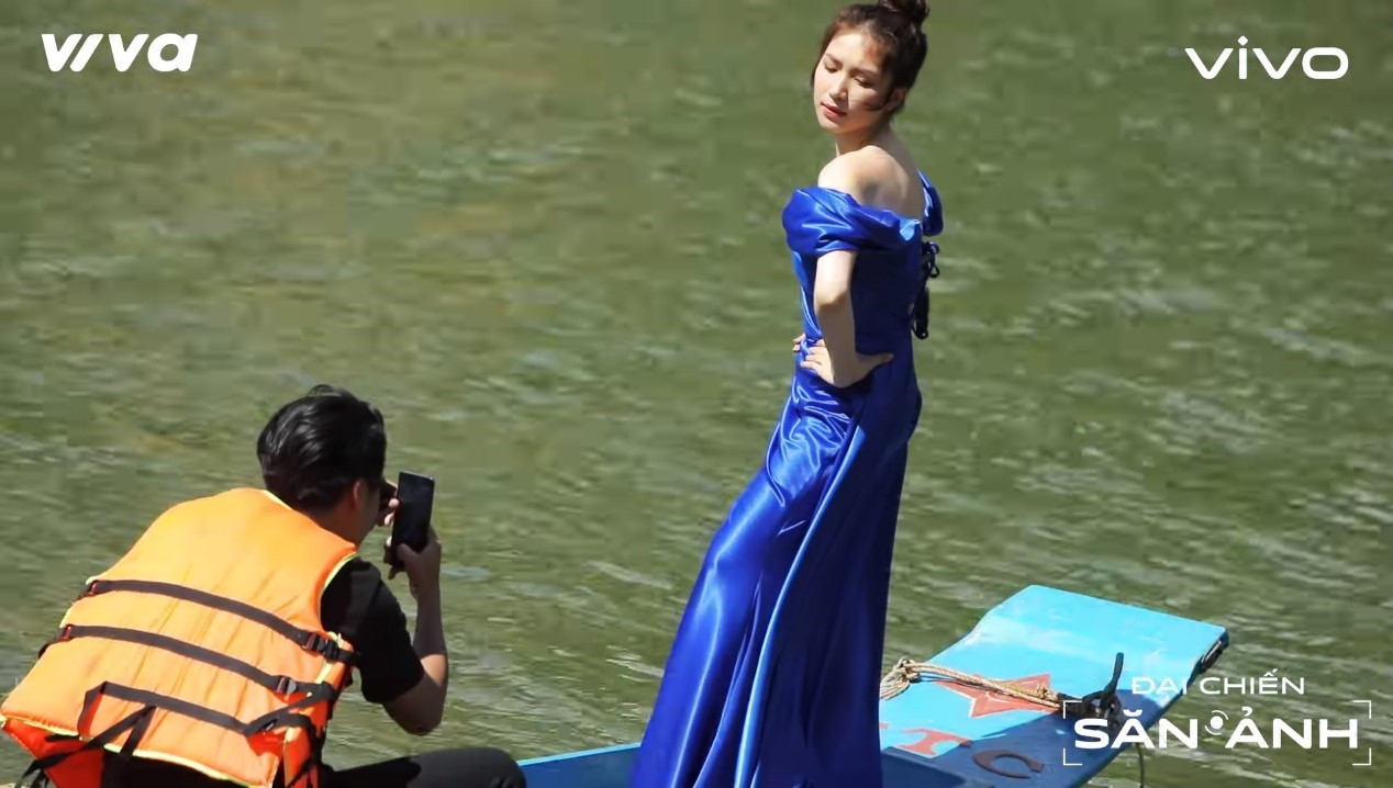 Võ Hoàng Yến đọ dáng cùng Hòa Minzy, khí chất chuẩn siêu mẫu đỉnh cao ảnh 6