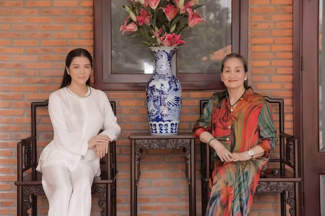 Lý Nhã Kỳ nghẹn ngào chia sẻ quá khứ cơ hàn, không ngại lấy người bình thường ảnh 2