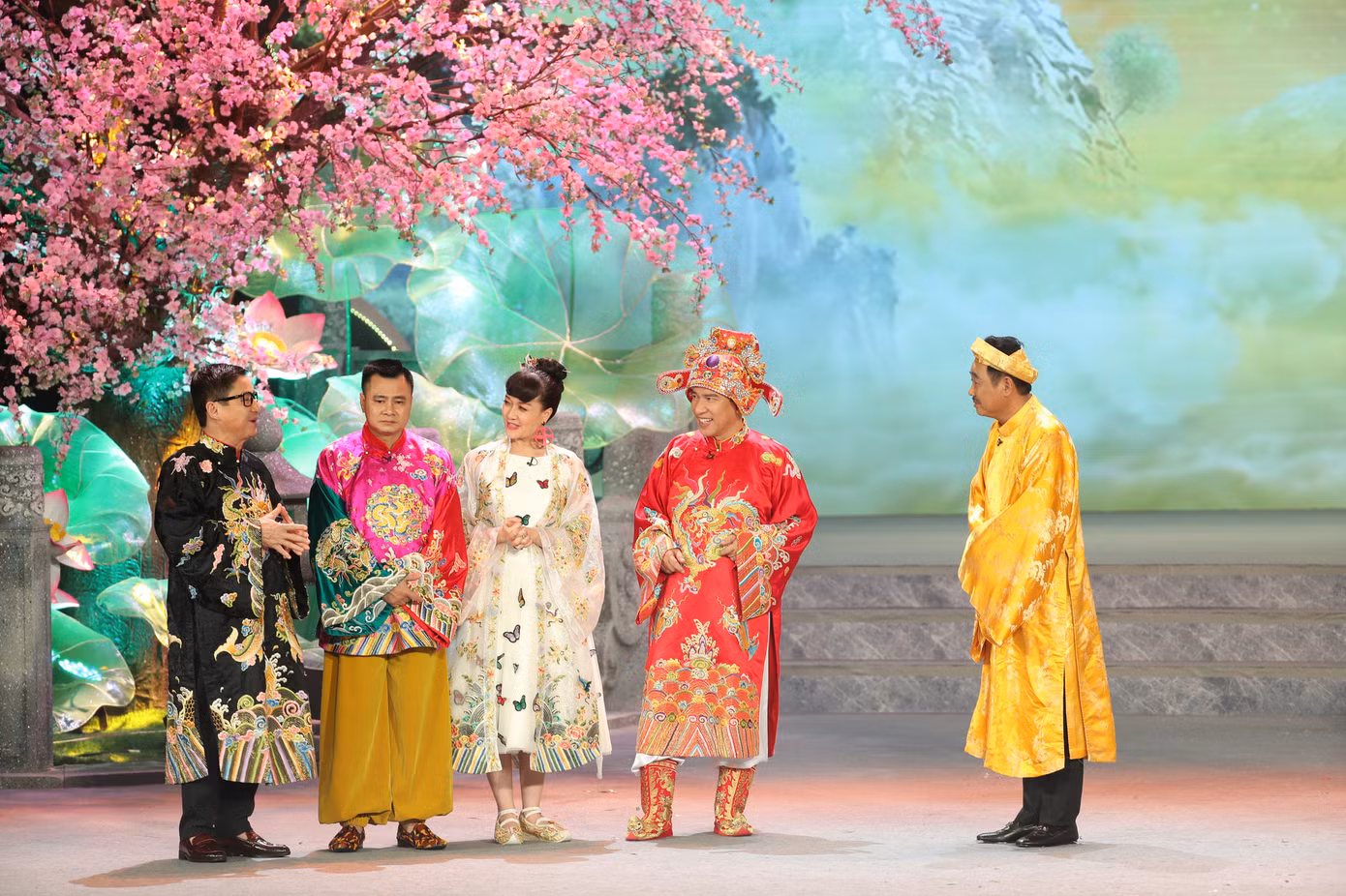 Phản ứng của khán giả khi Lâm Vỹ Dạ tham gia Táo quân 2021 ảnh 1