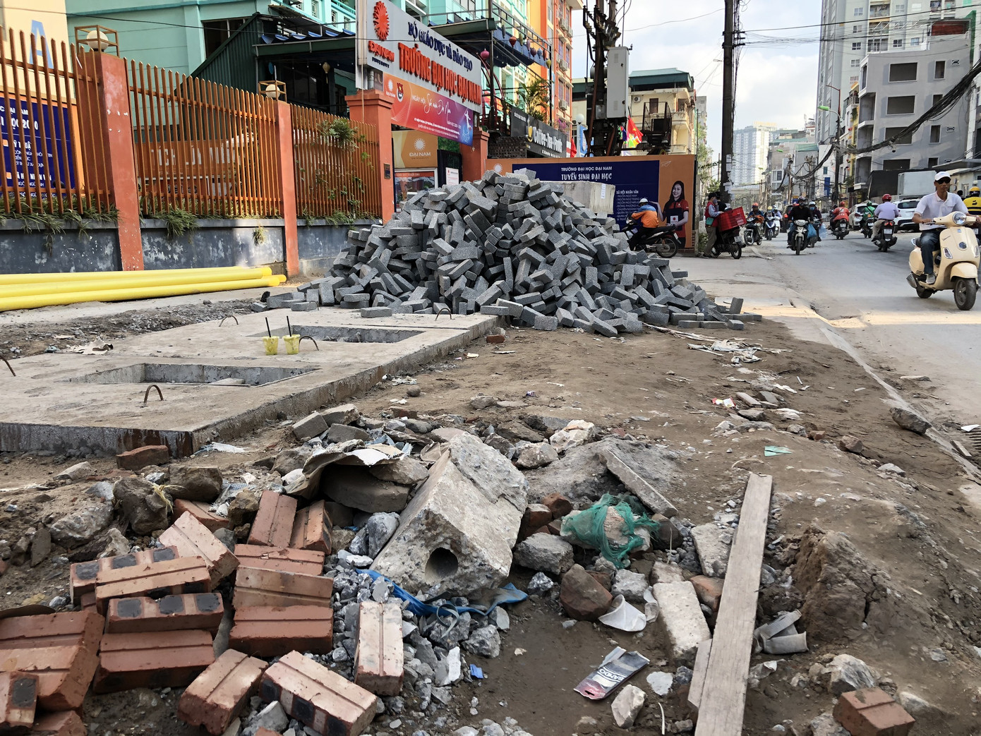 Thi công ì ạch, đường Vũ Trọng Phụng thành nỗi ám ảnh với người dân Thủ đô ảnh 2