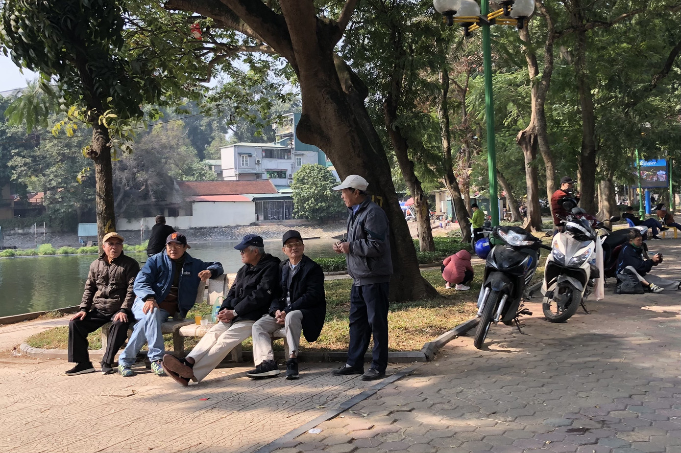 Đối diện mức phạt tiền triệu, nhiều người dân vẫn không đeo khẩu trang ảnh 10