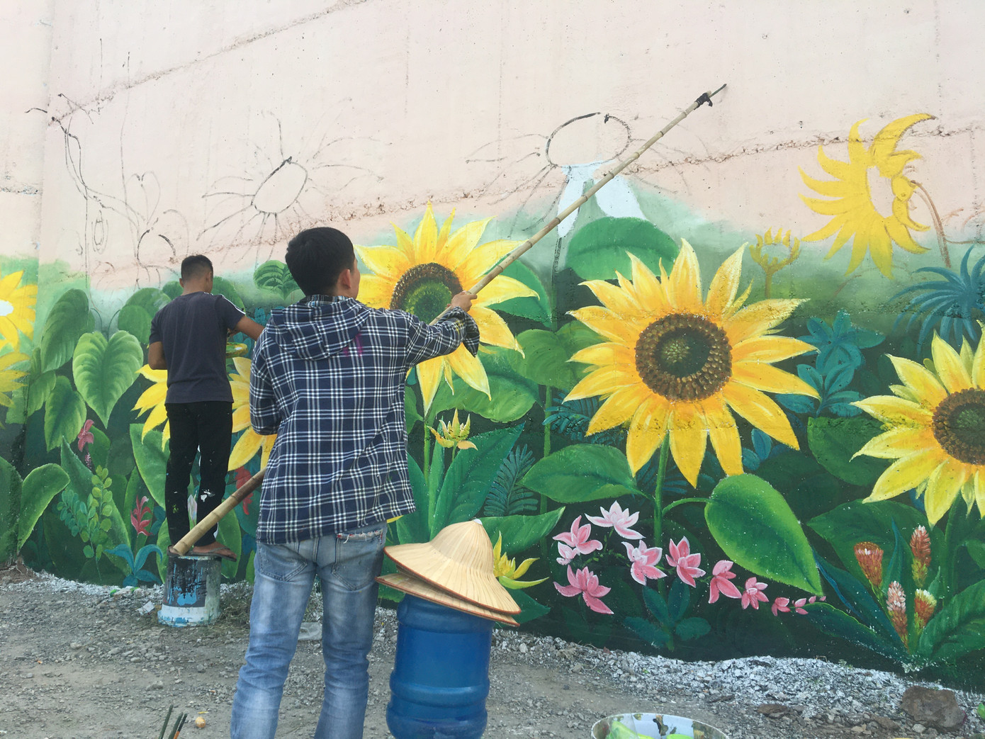 Cận cảnh những tác phẩm bích họa lớn nhất Thủ đô ảnh 15