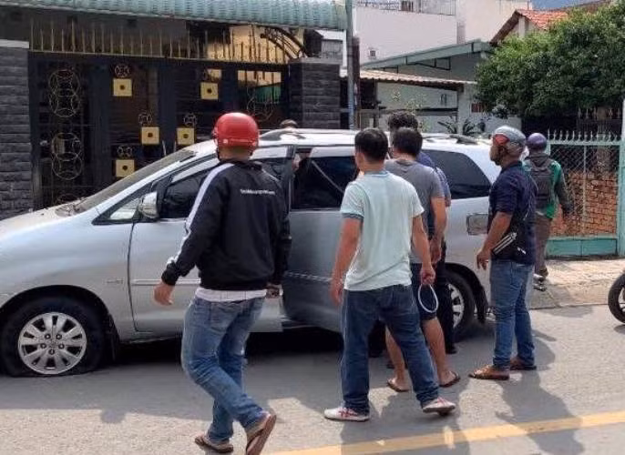 Hành trình nổ súng vây bắt nhóm giang hồ đi chém thuê tại Bình Dương ảnh 1