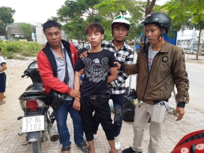 Thanh niên trộm xe máy sau khi bị mời lên trụ sở công an vì phê ma túy ảnh 1