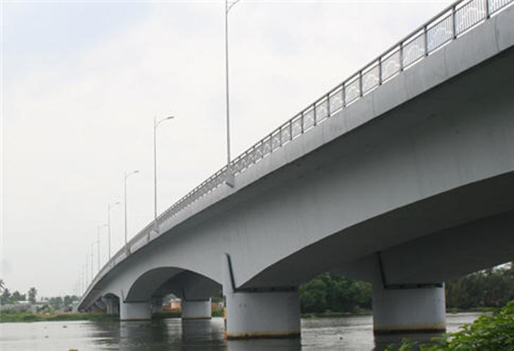 Người nhái đang tích cực tìm kiếm nạn nhân mất tích trên sông Sài Gòn ảnh 1