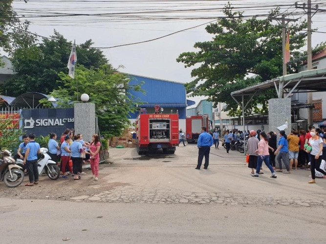 Cháy lớn tại công ty sản xuất giày ở Bình Dương ảnh 5