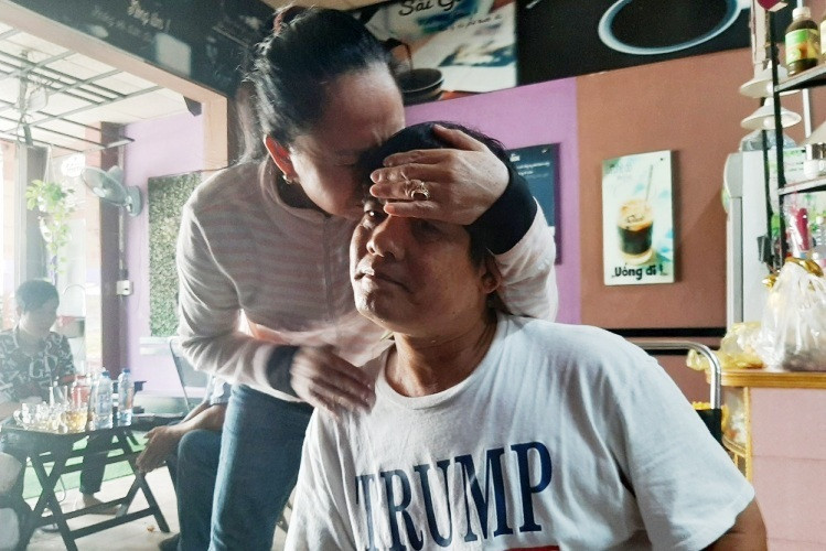 Trao quyết định nghỉ việc cho ‘hiệp sĩ’ nổi tiếng Bình Dương ảnh 1