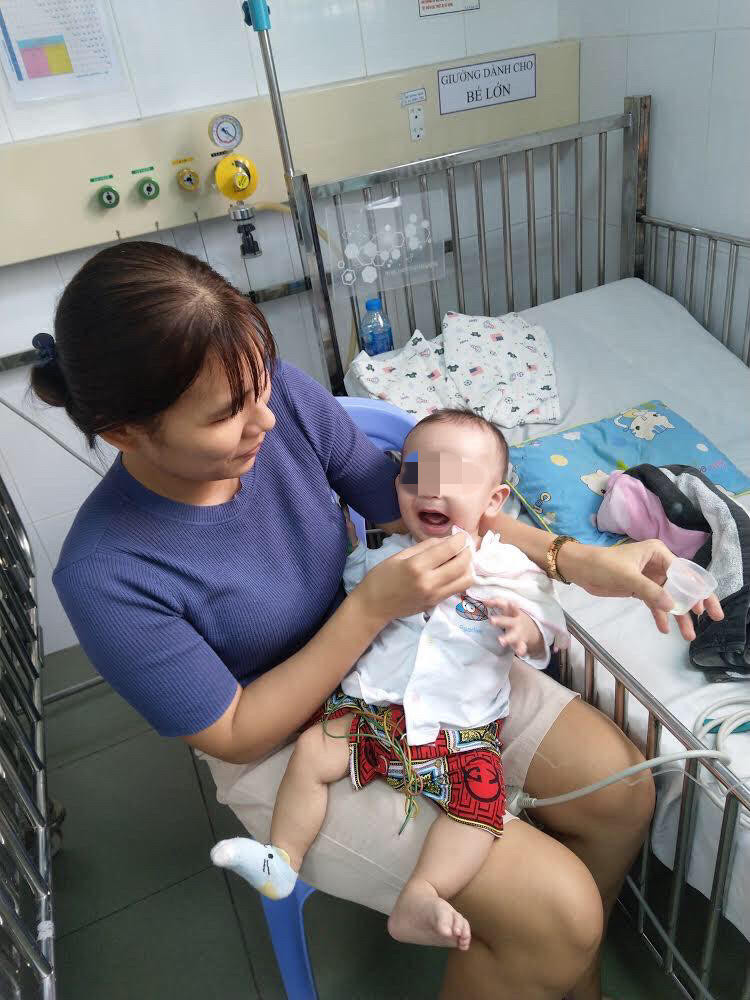 Bé 7 tháng tuổi nguy kịch vì 2 bệnh lí tim được cứu sống ngoạn mục ảnh 1