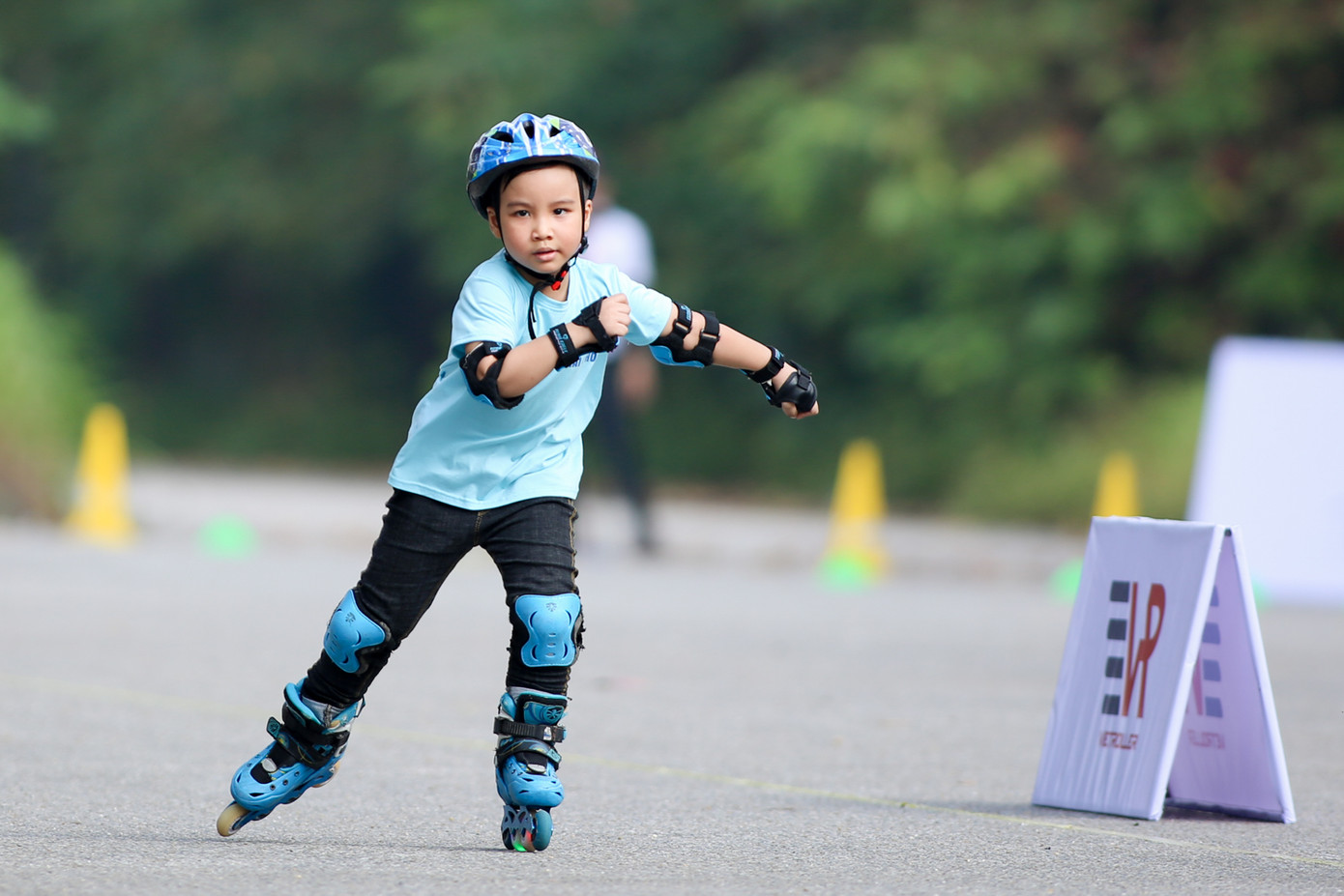 Bé 5 tuổi trượt patin ở Mỹ Đình để chọn tuyển thủ quốc gia ảnh 12