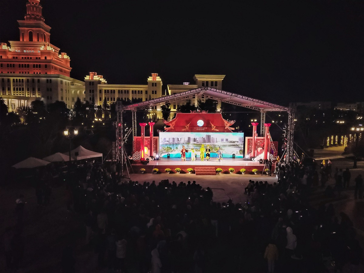 Ngọc Hoàng và các táo vi hành quên lối về ở ‘Đảo hoa đào’ ảnh 8