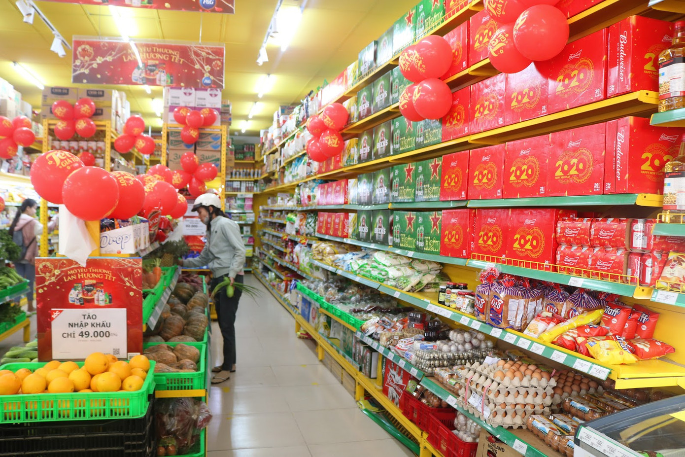 Không phải chợ, đây mới là thiên đường sắm Tết cho các bà nội trợ ảnh 2