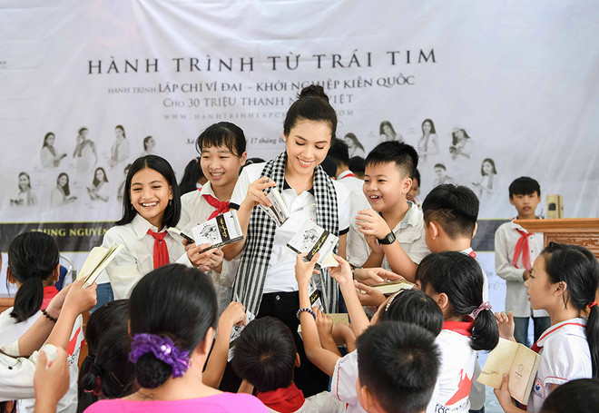 Hành Trình Từ Trái Tim - Hun đúc một thế hệ có Chí cả vĩ đại ảnh 11