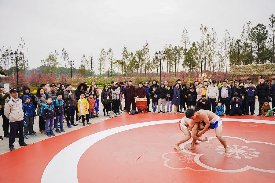 Ngọc Hoàng và các táo vi hành quên lối về ở ‘Đảo hoa đào’ ảnh 12