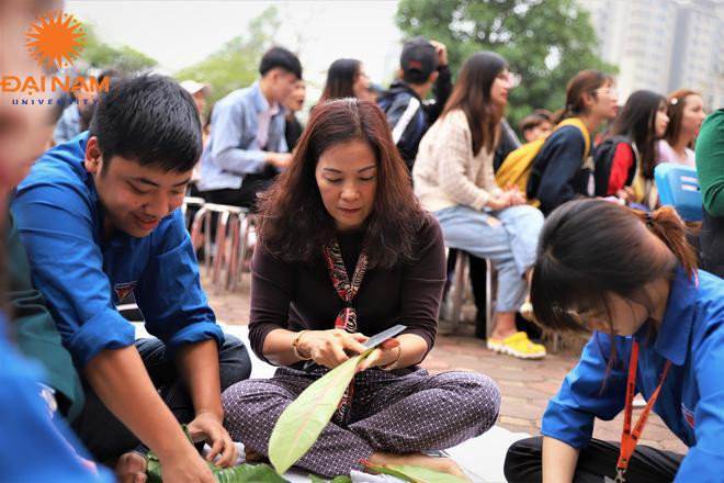 Tấm bánh nghĩa tình mùa 9: Tết của sự sẻ chia ảnh 1