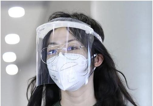 “Mỹ nhân gia thế khủng” Hàn Tuyết ngụy trang như “bà mẹ bỉm sữa” để tránh COVID-19 ảnh 5