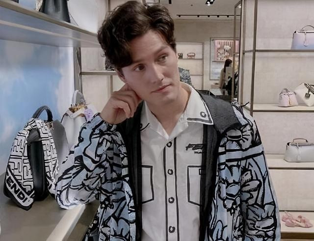 Rò rỉ hình ảnh con trai “ca thần” Châu Hoa Kiện khiến triệu trái tim thiếu nữ thổn thức ảnh 10