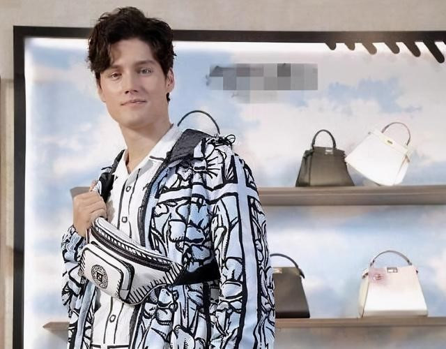 Rò rỉ hình ảnh con trai “ca thần” Châu Hoa Kiện khiến triệu trái tim thiếu nữ thổn thức ảnh 8