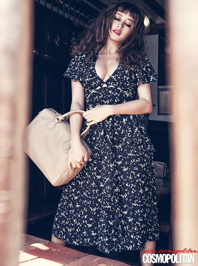 “Chị đại” 50 tuổi, biểu tượng gợi cảm của xứ Hàn sở hữu khí chất ngút ngàn và sắc đẹp 20 ảnh 17