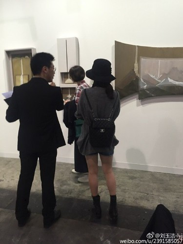 K-biz 20/5: Không phải Hyun Bin, Song Hye Kyo đang hẹn hò ai? Song Joong Ki đóng phim mới? ảnh 4