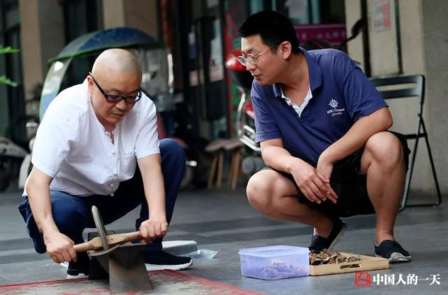 Kiếm tiền tỉ nhờ bán trầm hương, đơn giản chỉ từ ước muốn “giúp cô ấy ngủ ngon“ ảnh 8