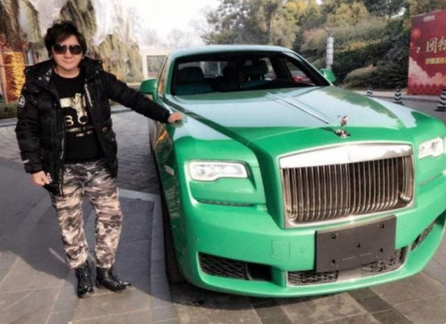 “Kỳ tích” của làng giải trí: Ca sĩ trở thành tỷ phú chỉ nhờ duy nhất một bài hát trong đời ảnh 8