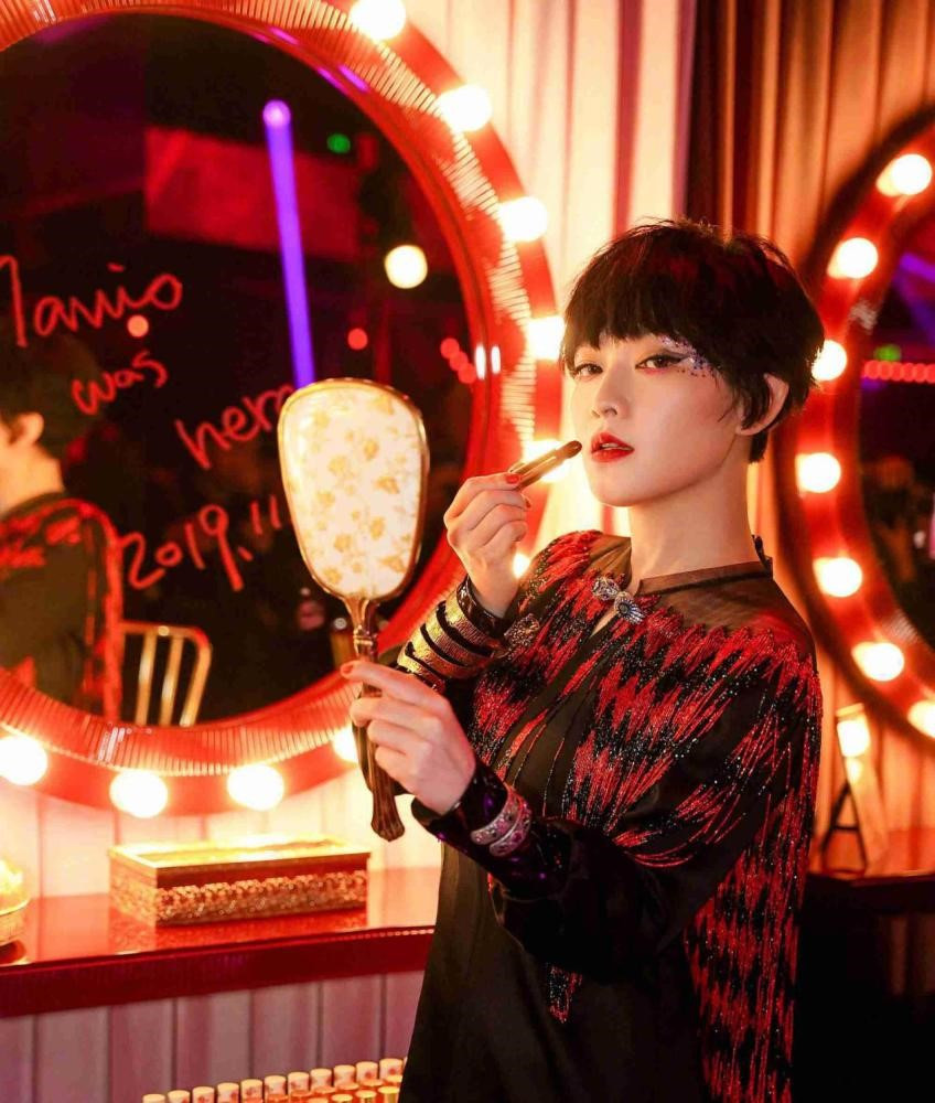 Một “thiên hậu” vì bạn trai 8 năm mà cắt cổ tử cung, sống cuộc đời không chồng không con ảnh 14