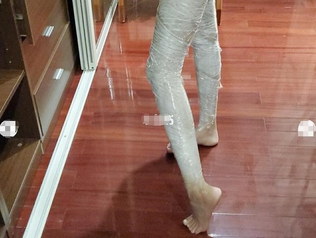 “Nữ thần ngôn tình” khiến fan ngỡ ngàng trước cách bọc nilon làm chân thon tay mảnh ảnh 6