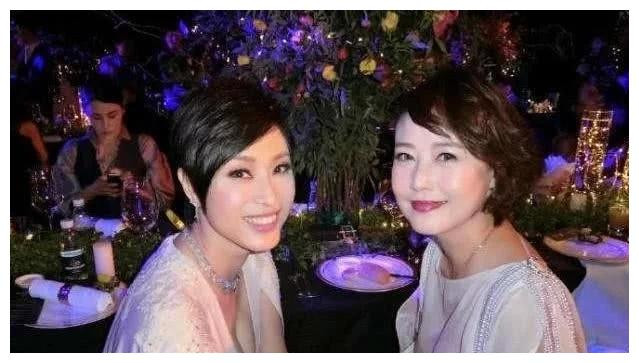 54 tuổi vẫn độc thân, mỹ nhân “Tiểu Bảo và Khang Hy” để lộ vẻ đẹp nữ thần tuổi đôi mươi ảnh 2