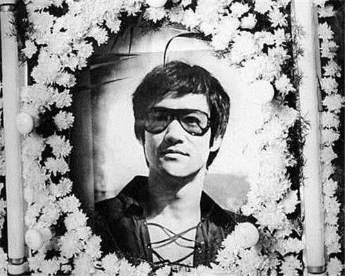 6 nhân vật “huyền thoại” khiêng linh cữu trong đám tang Lý Tiểu Long mà ai cũng “hãi“ ảnh 7