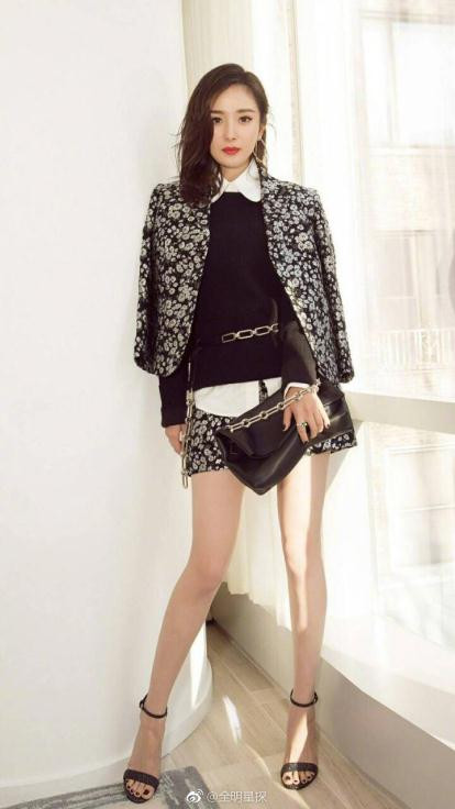 “Hoàng tử đẹp như tranh” trở thành “nam thần hắc ám” đứng đầu bảng đại diện nhãn hàng ảnh 6