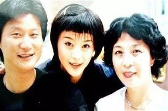 Top 4 sao Hoa Ngữ được hưởng thừa kế “gien đáng ghen tị nhất” từ cha mẹ ảnh 3