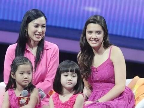 Con gái Chung Lệ Đề khoe ảnh áo tắm “đốt mắt” fan, với “eo con kiến, hông quả đào“ ảnh 10