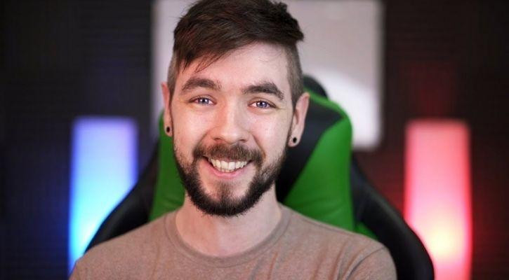 Sean McLoughlin - còn được biết đến với cái tên Jacksepticeye Youtuber nổi tiếng gây quỹ hơn 600.000 đôla trong 12 giờ ủng hộ quỹ chống COVID-19 ảnh 1