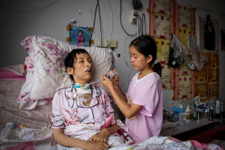 Cảm động bé gái 11 tuổi nhặt phế liệu gom tiền giành tặng bố mẹ lễ thất tịch đáng nhớ ảnh 12