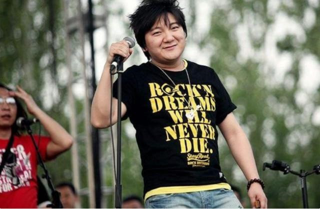 “Kỳ tích” của làng giải trí: Ca sĩ trở thành tỷ phú chỉ nhờ duy nhất một bài hát trong đời ảnh 6