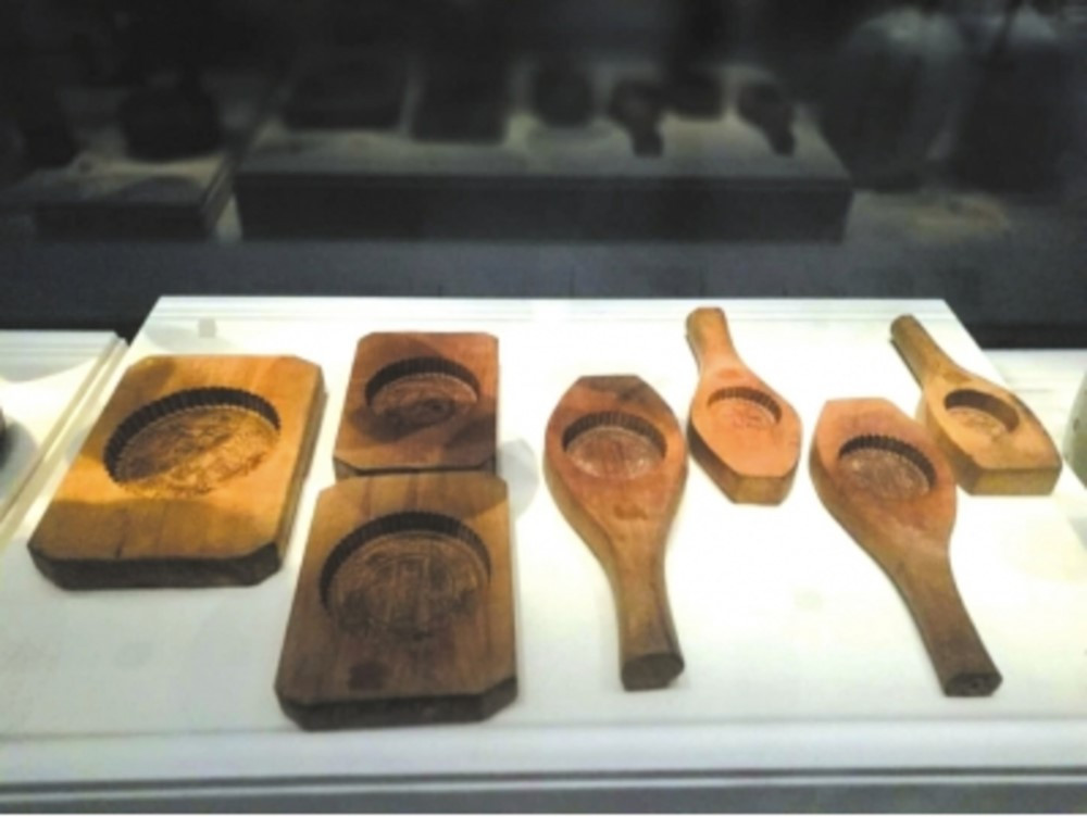 Bí ẩn sau những khuôn bánh Trung Thu cổ xưa tinh xảo nhất và tục thờ trăng bái thần ảnh 5