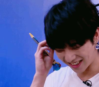 Cô gái trẻ 17 đóng đinh vào má để có má lúm đồng tiền như diễn viên Lê Tư ảnh 7