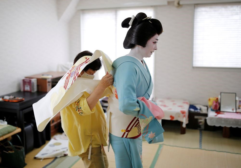 Ngành nghề nào ở Nhật Bản chịu tổn thất nặng nề nhất và phải “gồng mình” chống COVID-19? ảnh 11