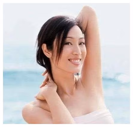 54 tuổi vẫn độc thân, mỹ nhân “Tiểu Bảo và Khang Hy” để lộ vẻ đẹp nữ thần tuổi đôi mươi ảnh 3
